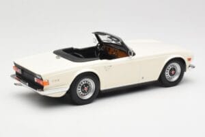 Triumph TR6 PI Hvid Minichamps 1:18 155132035 Metal — billede 2 af 6