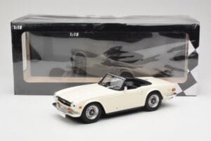 Triumph TR6 PI Hvid Minichamps 1:18 155132035 Metal — billede 6 af 6