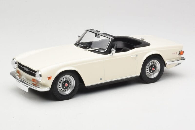 Triumph TR6 PI Hvid Minichamps 1:18 155132035 Metal
