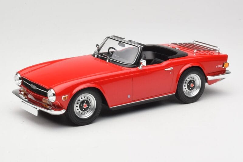 Triumph TR6 PI Rød Minichamps 1:18 155132031 Metal