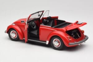 Volkswagen 1302 LS Cabriolet Rød Revell 1:18 08470 Metal — billede 5 af 8