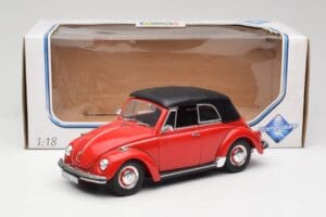 Volkswagen 1302 LS Cabriolet Rød Revell 1:18 08470 Metal — billede 8 af 8