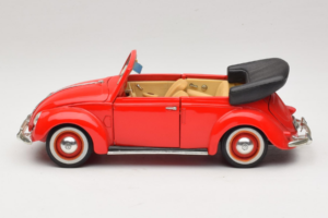 Volkswagen Beetle Cabriolet Rød Maisto 1:18 56010 Metal — billede 4 af 8