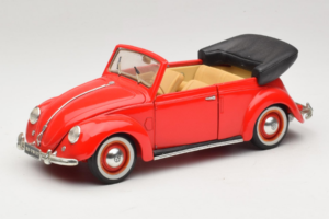 Volkswagen Beetle Cabriolet Rød Maisto 1:18 56010 Metal