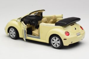 Volkswagen Beetle Cabriolet Gul Gate 1:18 VW24108 Metal — billede 5 af 8