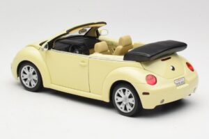 Volkswagen Beetle Cabriolet Gul Gate 1:18 VW24108 Metal — billede 7 af 8