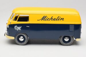 Volkswagen T1 Combi Michelin Sort & Gul Solido 1:18 9406 Metal — billede 4 af 8