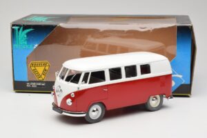 Volkswagen Combi T1 Rød & Hvid Solido 1:18 8031 Metal — billede 8 af 8