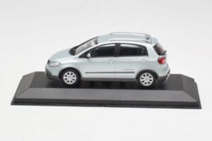 Volkswagen Cross Golf Mk5 Sølv Minichamps 1:43 GOLF003 Metal