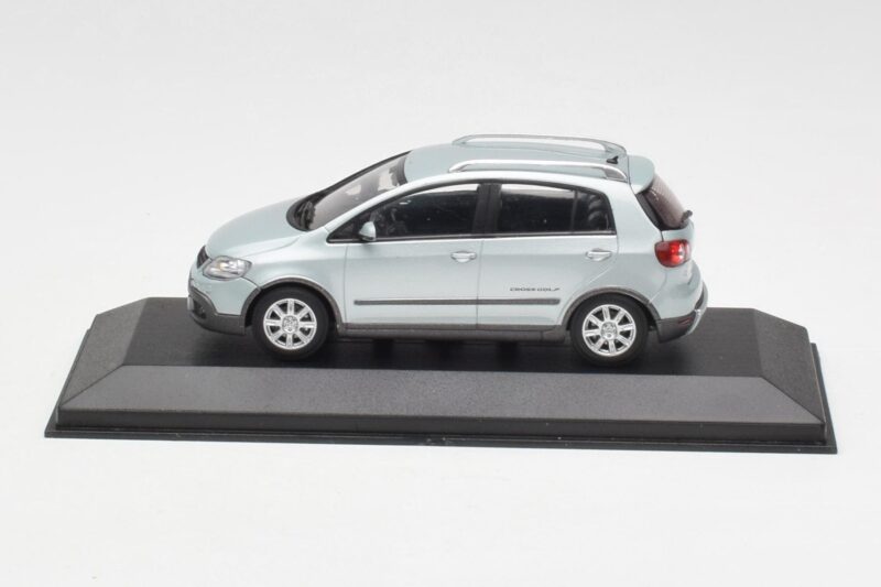 Volkswagen Cross Golf Mk5 Sølv Minichamps 1:43 GOLF003 Metal