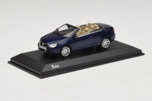 Volkswagen Eos Cabriolet Blå Minichamps 1:43 1F0099300D5Q Metal — billede 2 af 5