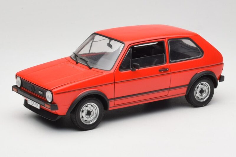 Volkswagen Golf GTI Mk1 Rød Solido 1:18 8166 Metal