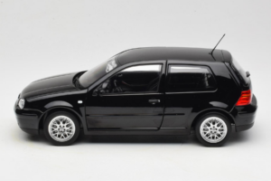 Volkswagen Golf GTI Mk4 Sort Norev 1:18 188574 Metal — billede 4 af 8