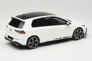 Volkswagen Golf Mk8 GTI Clubsport Pure White Otto 1:18 OT1221 Resin — billede 2 af 6