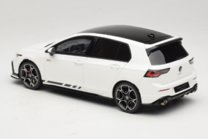 Volkswagen Golf Mk8 GTI Clubsport Pure White Otto 1:18 OT1221 Resin — billede 5 af 6