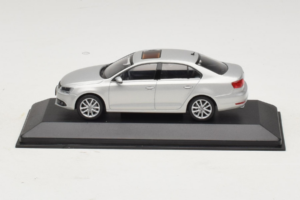 Volkswagen Jetta Mk6 Sølv Minichamps 1:43 JETTA002 Metal