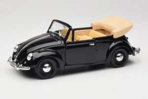 Volkswagen Beetle Cabriolet Sort Maisto 1:18 37800-M6 Metal