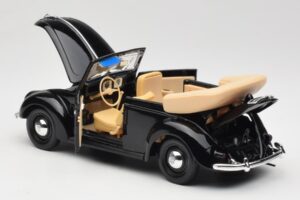 Volkswagen Beetle Cabriolet Sort Maisto 1:18 37800-M6 Metal — billede 5 af 8