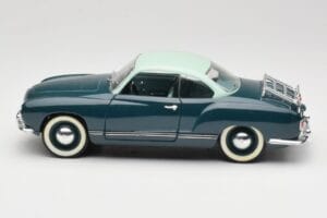 Volkswagen Karmann Ghia Blå Solido 1:18 8061 Metal — billede 4 af 8