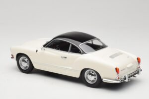 Volkswagen Karmann Ghia Creme Sort Minichamps 1:18 155054021 Metal — billede 5 af 6