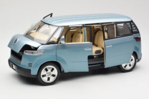Volkswagen Microbus Concept Lysegrøn Revell 1:18 08444 Metal — billede 2 af 8