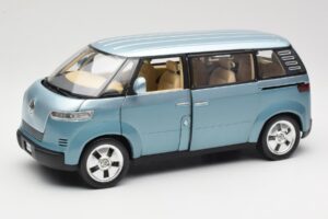 Volkswagen Microbus Concept Lysegrøn Revell 1:18 08444 Metal