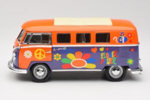 Volkswagen Microbus T1 Flower Power Road Signature 1:18 92329 Metal — billede 4 af 8