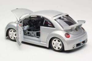 Volkswagen New Beetle RSi Sølv Bburago 1:18 3306 Metal — billede 5 af 8