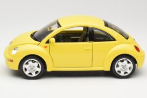 Volkswagen New Beetle Gul Bburago 1:18 BEETLE001 Metal — billede 4 af 8