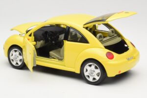 Volkswagen New Beetle Gul Bburago 1:18 BEETLE001 Metal — billede 5 af 8