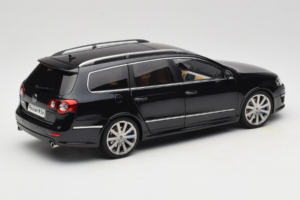 Volkswagen Passat B6 R36 Variant Sort NZG 1:18 KF044-4A Metal — billede 3 af 8