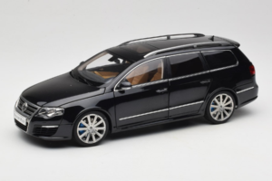 Volkswagen Passat B6 R36 Variant Sort NZG 1:18 KF044-4A Metal