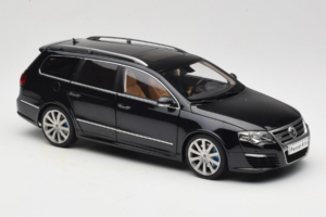 Volkswagen Passat B6 R36 Variant Sort NZG 1:18 KF044-4A Metal — billede 6 af 8