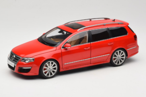 Volkswagen Passat B6 R36 Variant Rød NZG 1:18 KF044-5 Metal