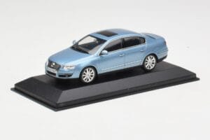 Volkswagen Passat B6 Blue Metallic Minichamps 1:43 PASSAT002 Metal — billede 2 af 4