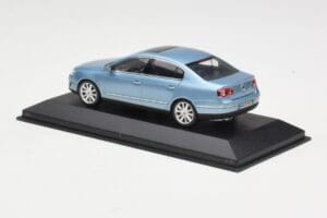 Volkswagen Passat B6 Blue Metallic Minichamps 1:43 PASSAT002 Metal — billede 3 af 4
