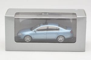Volkswagen Passat B6 Blue Metallic Minichamps 1:43 PASSAT002 Metal — billede 4 af 4