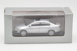 Volkswagen Passat B6 Sølv Minichamps 1:43 PASSAT003 Metal — billede 4 af 4