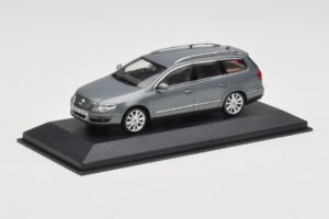 Volkswagen Passat B6 Variant Grey Metallic Minichamps 1:43 PASSAT005 Metal — billede 2 af 4
