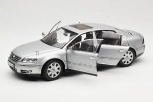 Volkswagen Phaeton D1 Silver Metallic AUTOart 1:18 79742 Metal — billede 2 af 8