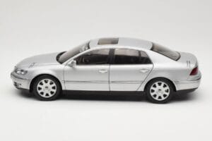 Volkswagen Phaeton D1 Silver Metallic AUTOart 1:18 79742 Metal — billede 4 af 8