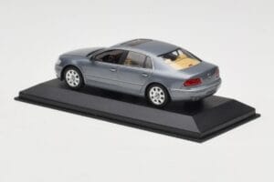 Volkswagen Phaeton Light Blue Metallic Minichamps 1:43 VW002 Metal — billede 3 af 4