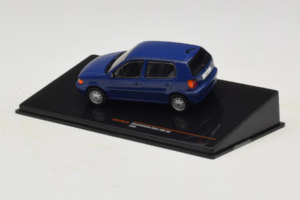 Volkswagen Polo Mk3 Blå IXO 1:43 CLC579N Metal — billede 3 af 4