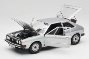 Volkswagen Scirocco GT Mk1 Silver Metallic Revell 1:18 08833 Metal — billede 2 af 8