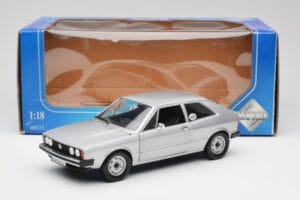 Volkswagen Scirocco GT Mk1 Silver Metallic Revell 1:18 08833 Metal — billede 8 af 8