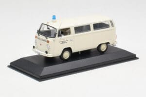 Volkswagen T2 Ambulance DRK Minichamps 1:43 400053090 Metal — billede 2 af 4