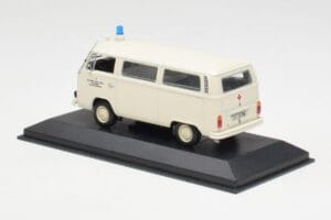 Volkswagen T2 Ambulance DRK Minichamps 1:43 400053090 Metal — billede 3 af 4