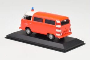 Volkswagen T2 Bus Brandvæsen Frankfurt Røde Kofangere Minichamps 1:43 400053091-V1 Metal — billede 3 af 4