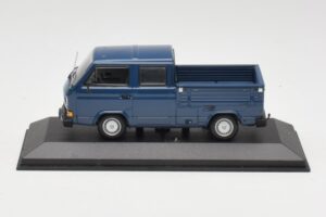 Volkswagen T3 Double Cab Flatbed Blå Minichamps 1:43 400055260 Metal