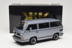 Volkswagen T3 Porsche B32 Minibus Blå KK-Scale 1:18 KKDC180221 Metal — billede 6 af 6
